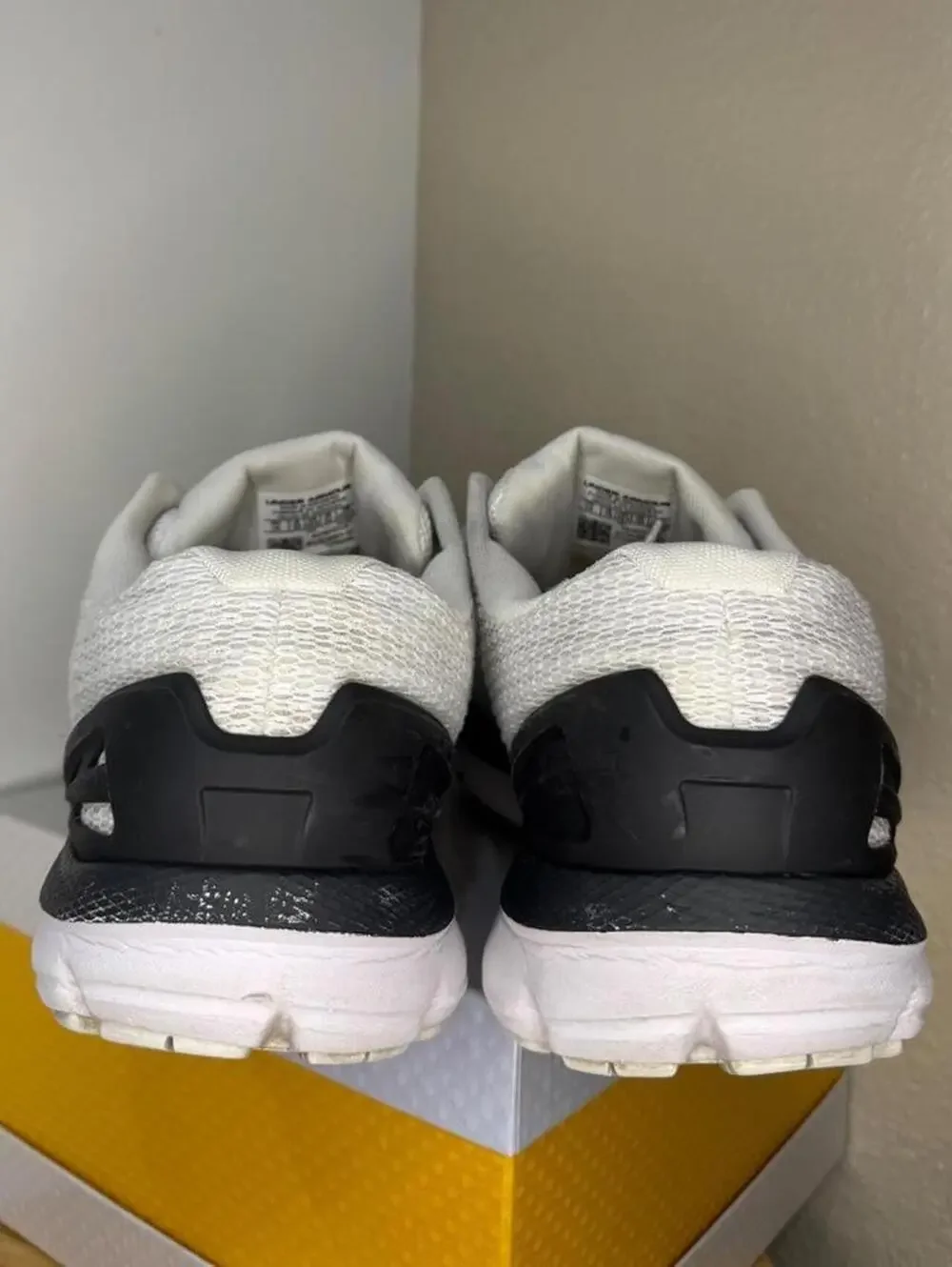 Under Armour Charged Gemini Running Shoes Men's Size 14 White Black Sneakers